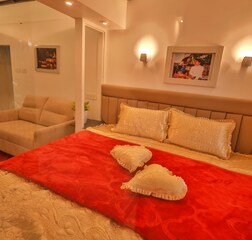 KING Size Bed (AC Room perimum) with Balcony mountain View