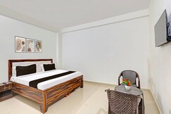 Hotel O Sky Light, Faridabad