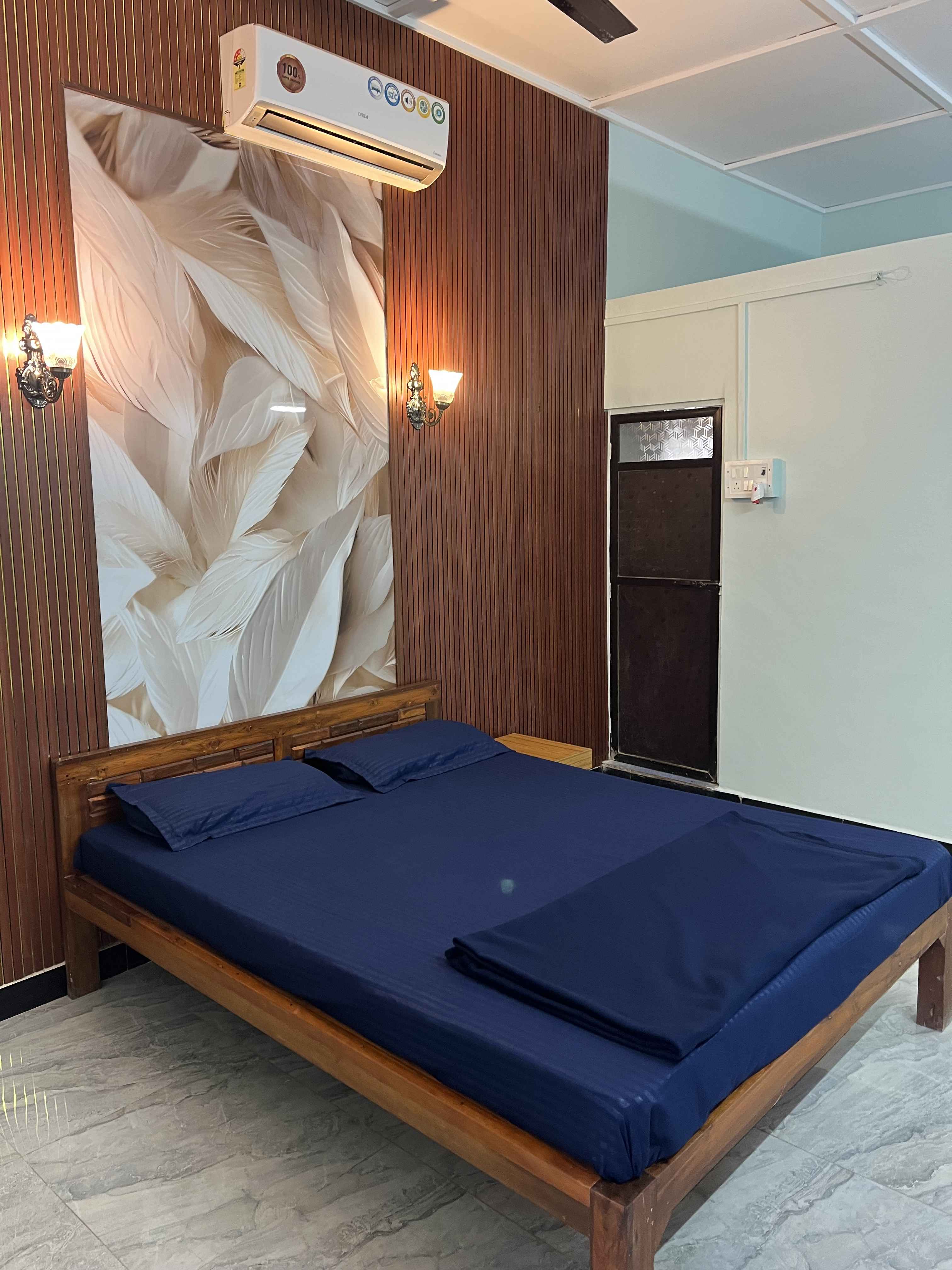 Dolphin House Beach Resort 4