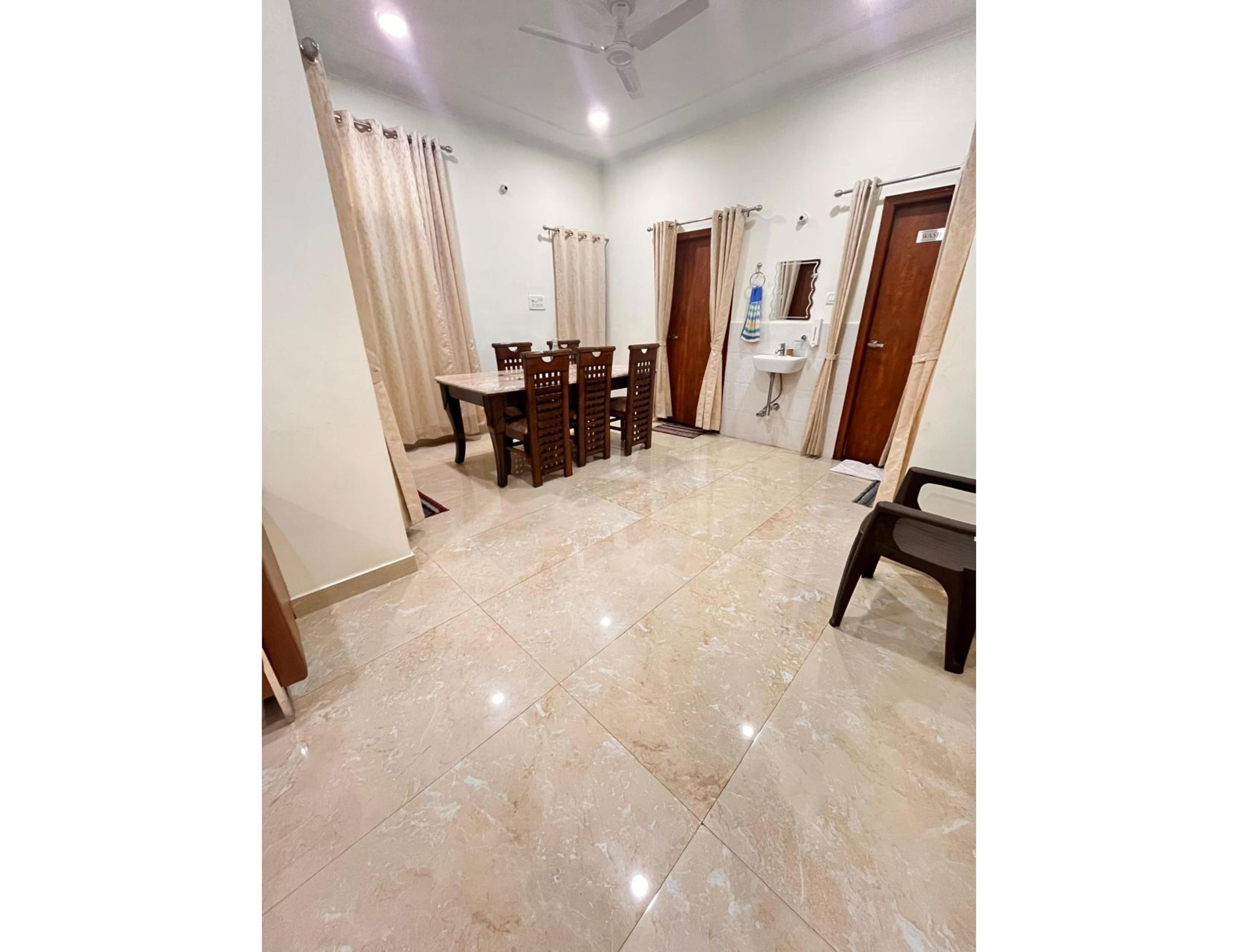 Shri Ram Paying Guest House@3bhk - Tap to explore photos