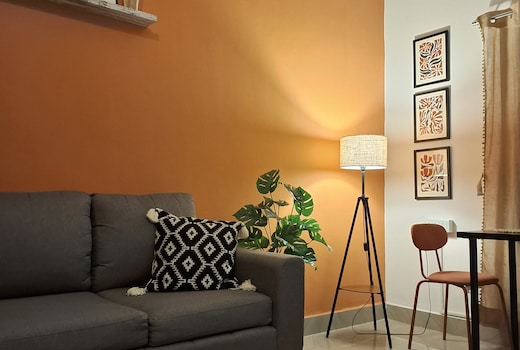 Janhvi's Homestay | Boho Theme 1BHK | Near Airport
