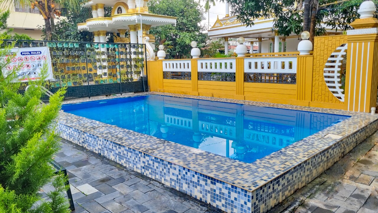 White Gold Palace Homestay - Tap to explore photos