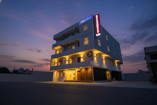 FabHotel Reconnect Suites - Near IGI Airport - New Delhi