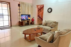La Casa Trivandrum 4 BHK AC Luxury Villa at City Centre (6 km from Airport), Thiruvananthapuram