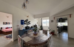 THE LAKE HOUSE DELUXE