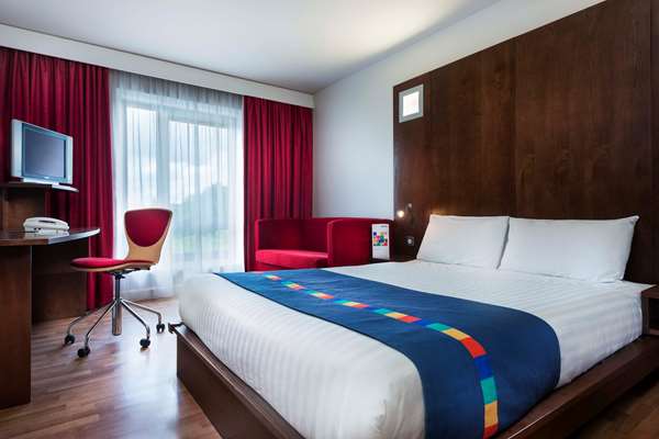 Park Inn by Radisson Birmingham Walsall - Tap to explore photos
