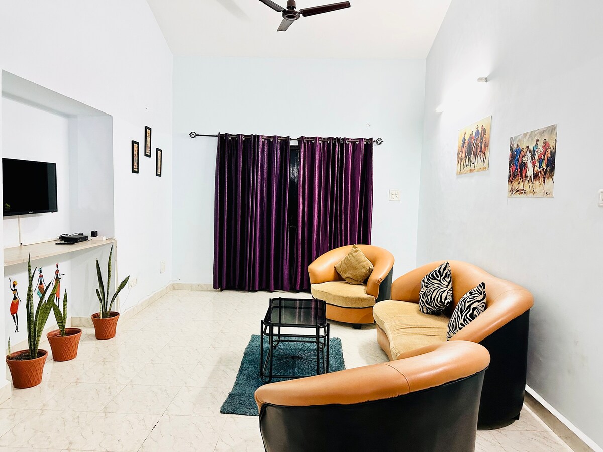 Serene Beautiful 4bhk with Pool Arpora Baga - Tap to explore photos