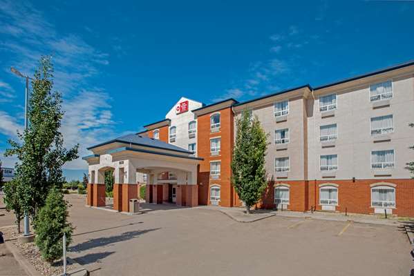 Best Western Plus Red Deer Inn and Suite - Tap to explore photos