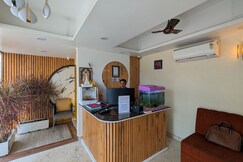 Hotel Rose Manor SUITES, Dehradun