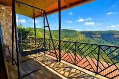 Matheran Ovi  holiday Cottage valley view, Mumbai