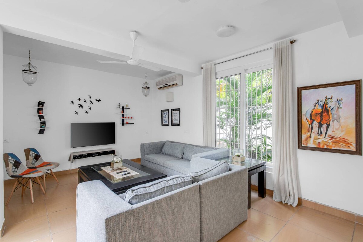 Aspire JiaVilla6 Luxury 4Bhk WiFi Pool Beach700m - Tap to explore photos