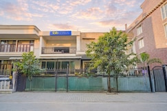FabHotel HM Residency, Noida