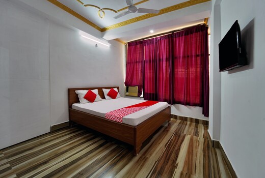 Super Hotel O Mahal Inn