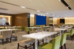 Holiday Inn Express Shanghai New Jinqiao, Shanghai