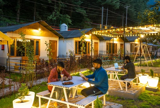 The Hosteller Kasol, Riverside