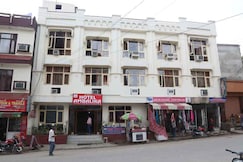 Hotel Ambalika, Katra