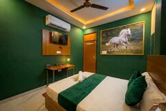 Hriday bihari dham near Prem Mandir, Vrindavan