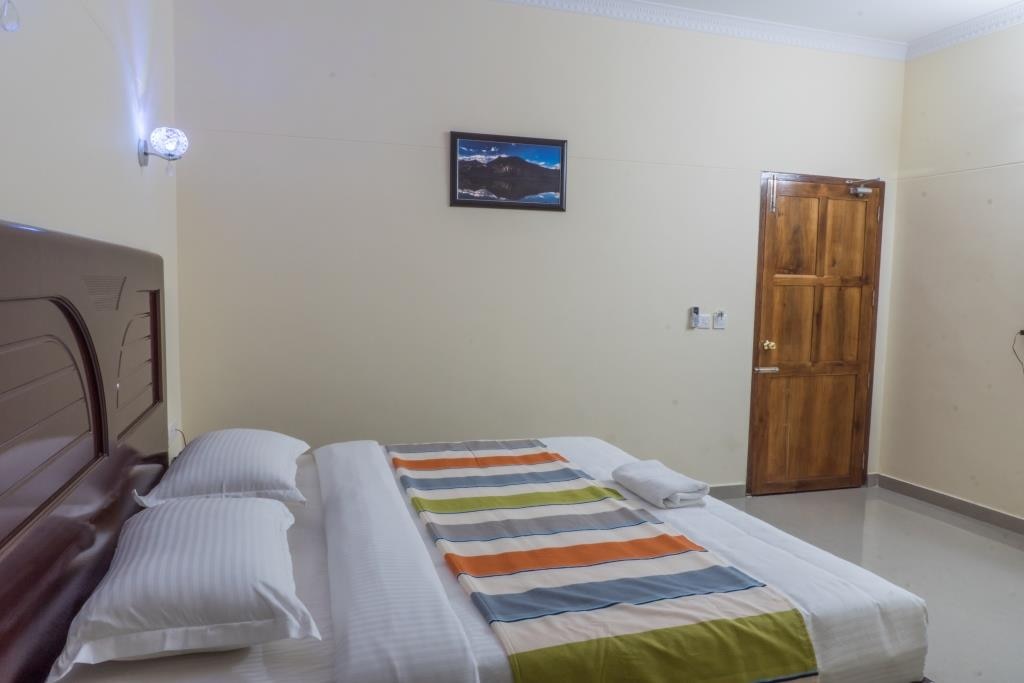 THE CLIRIND RESORTS - Tap to explore photos