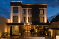 Hotel Elinor- 800 MTR away From Taj mahal, Agra