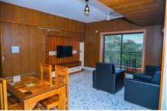 Mercara mist 403 Modern 2 BHK Stay, Coorg