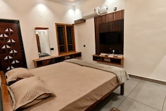 Nayo Residence Near Padmanabhaswamy temple, Thiruvananthapuram