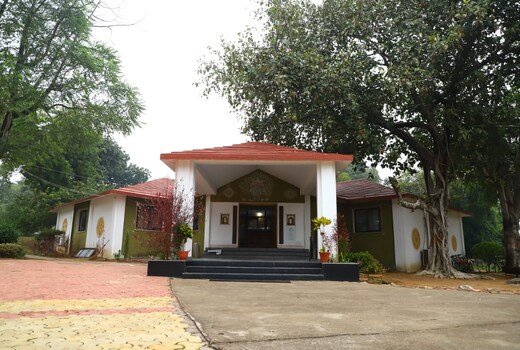 Tourist Village Khajuraho Khajuraho Inr 320 Off 1 7 0 0 Hotel Price Address Reviews