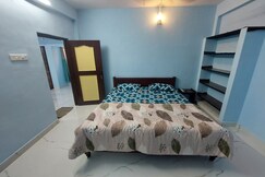 Cozy Private Bedroom with bath, Chennai