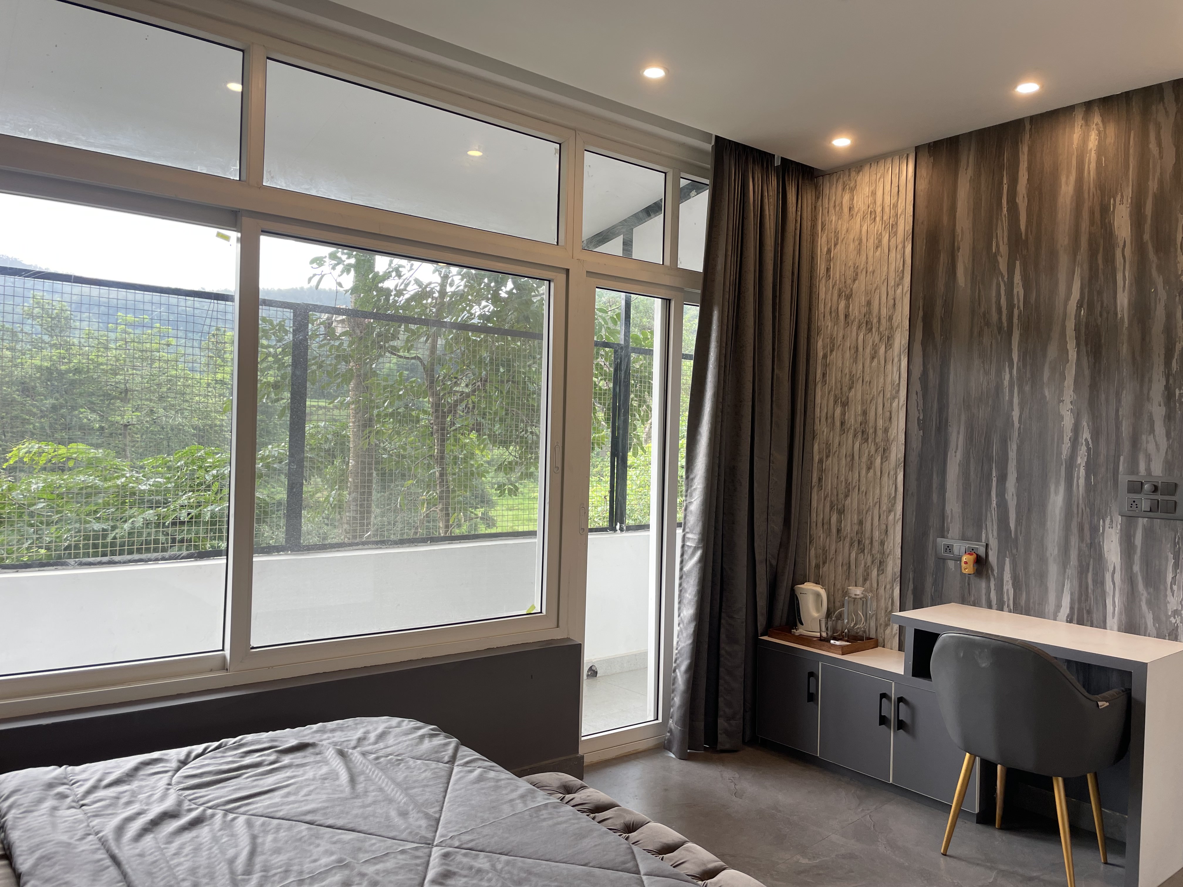 2 BR Luxurious River facing Cottage With Jacuzzi - Tap to explore photos