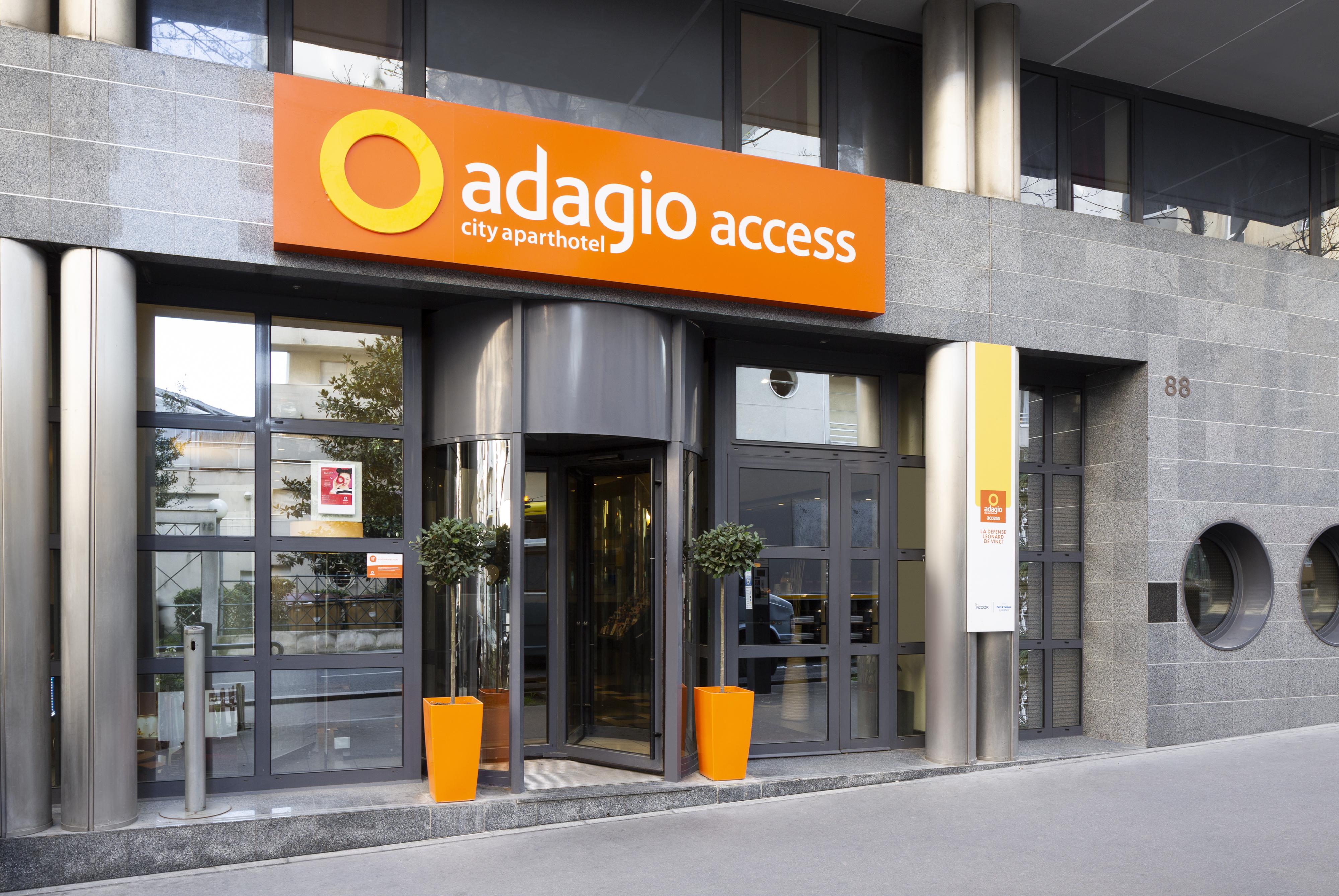 Adagio Access La Defense Leonard De Vinci - Tap to explore photos