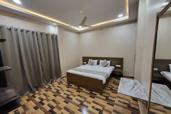 Crestview Inn, Lucknow