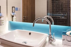 Holiday Inn Express NICE - GRAND ARENAS, Nice