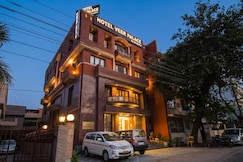 Hotel Veer Palace By Greysky - Near Bhikaji Cama Palace Delhi., Delhi