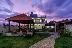 Tropicana Twins by StayJade|Jacuzzi|BBQ|Bonfire, Devanhalli