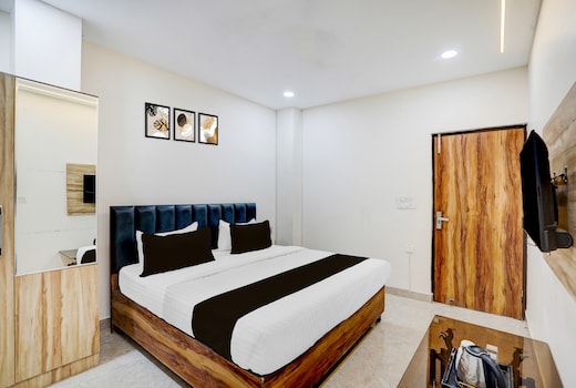 Super Collection O Karkardooma Court Metro Station Formerly Hotel Lotus