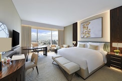 SOFITEL DUBAI THE OBELISK, Dubai