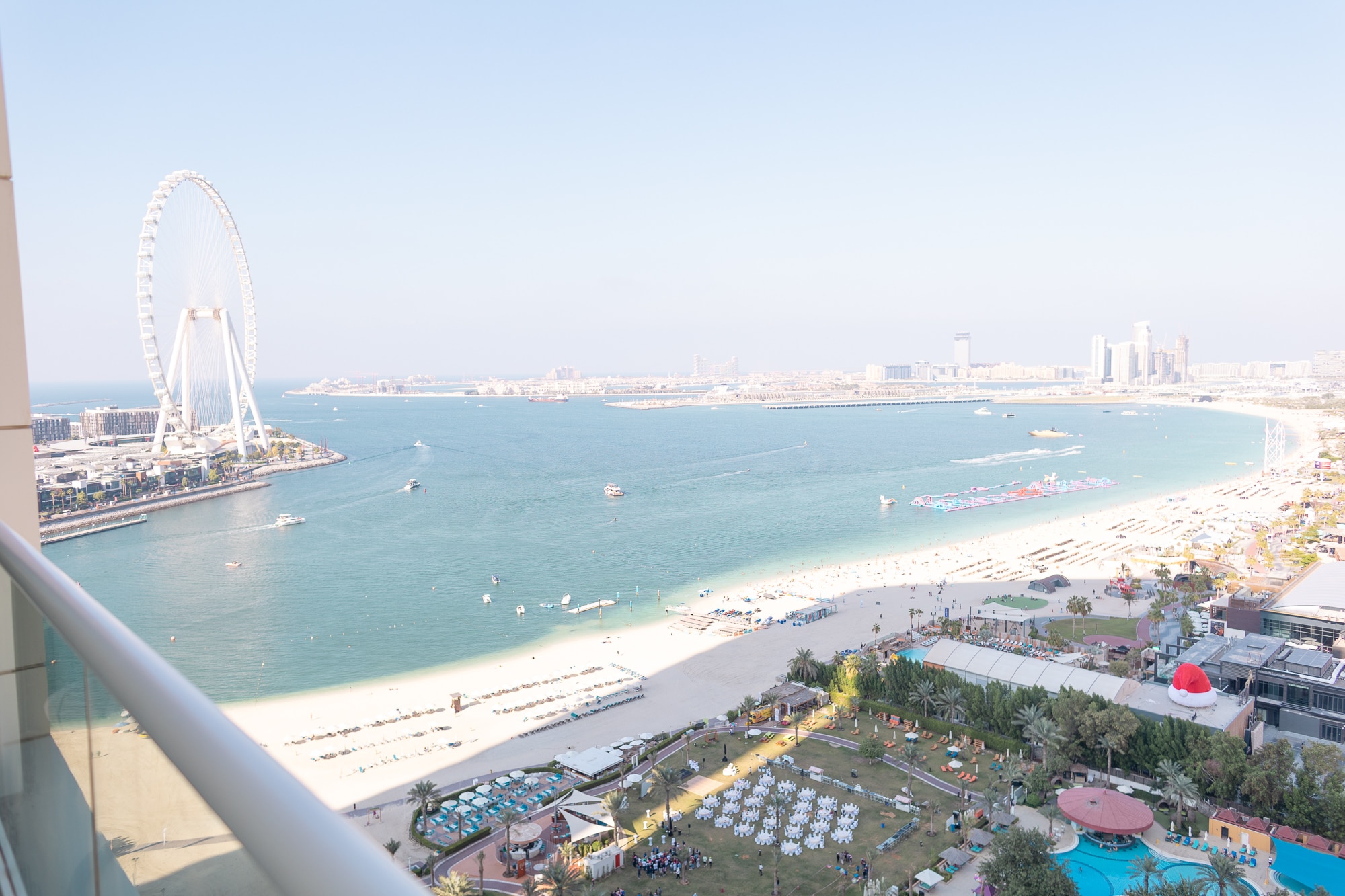 HAPPY SEASON JBR Al Bateen Residences - Tap to explore photos
