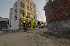Shyam Mahal | 500 m from Toran Dwar, Khatu