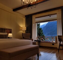 King Room with Mountain View