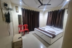 Godavari Lodge, Solapur