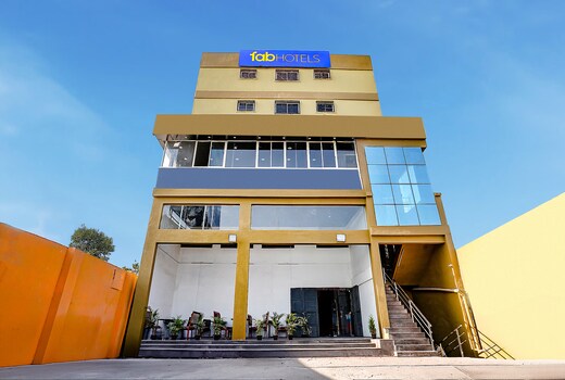 FabHotel Galaxy Stay - Nr. Morya Hospital