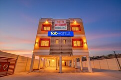 FabHotel Wisdom, Pune