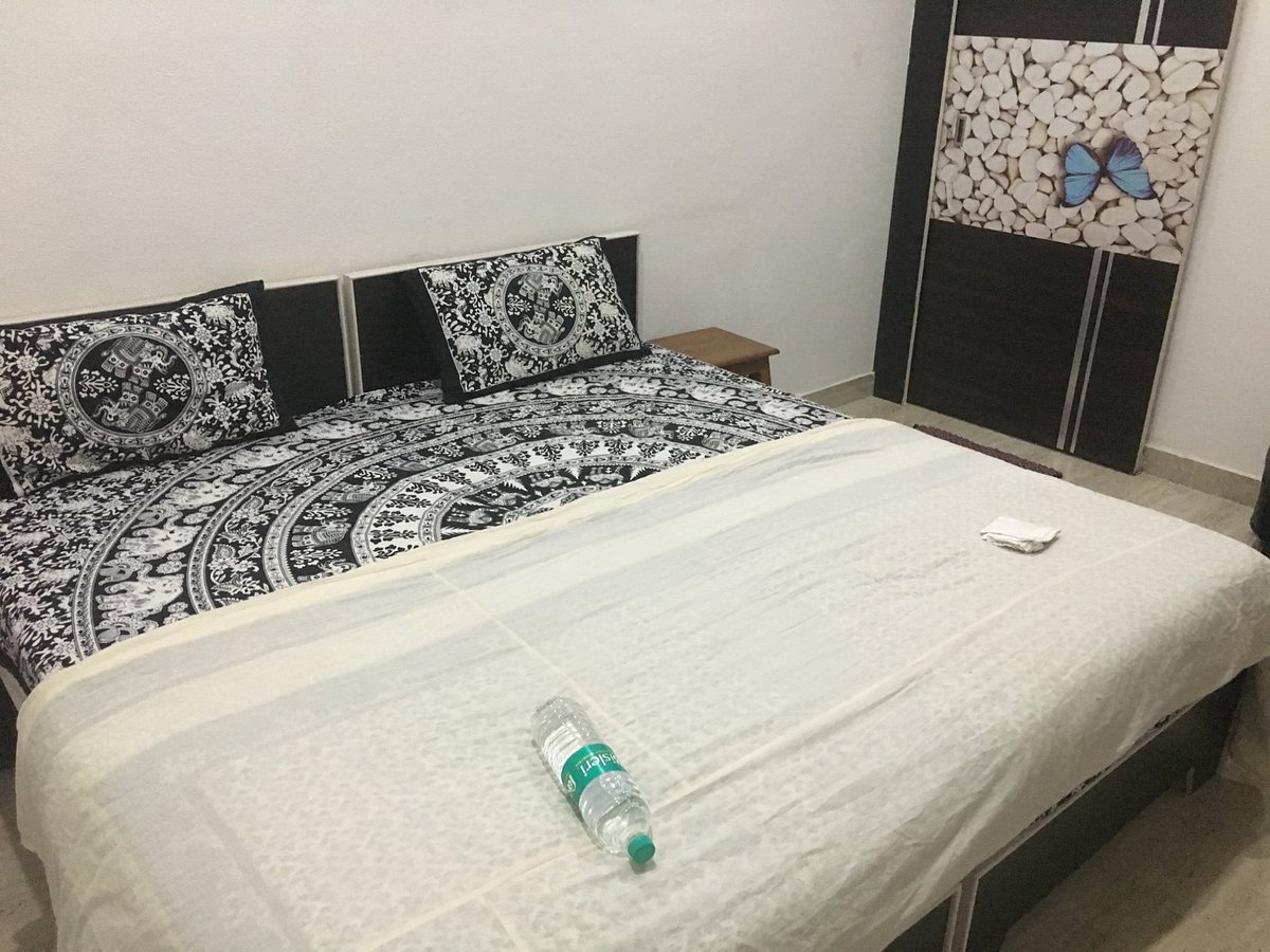 Tuktuk Homestay - Tap to explore photos