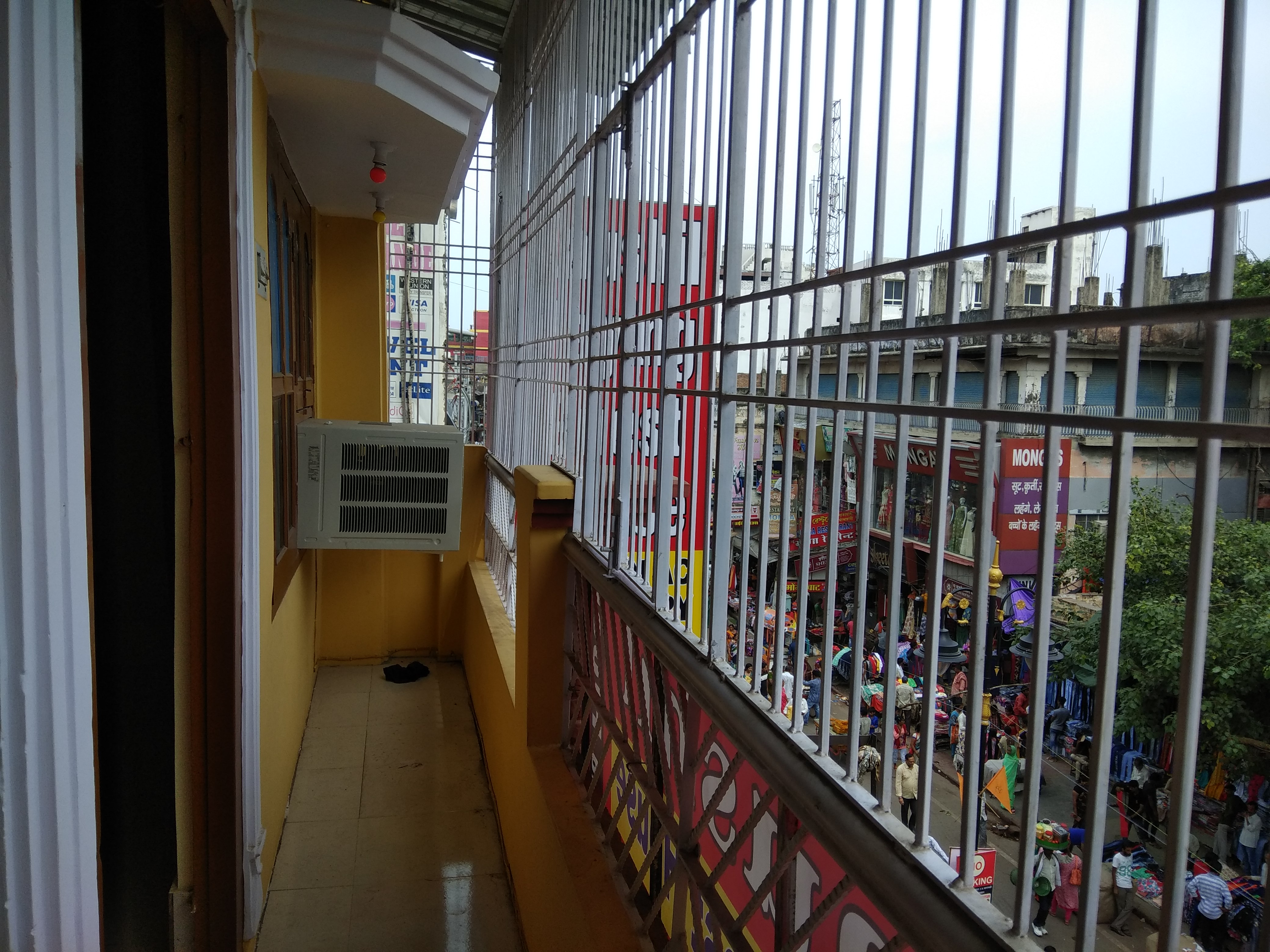 Kaushil Paying Guest House - Tap to explore photos