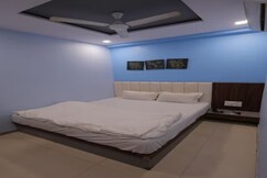 HOTEL MAGNUS, Surat