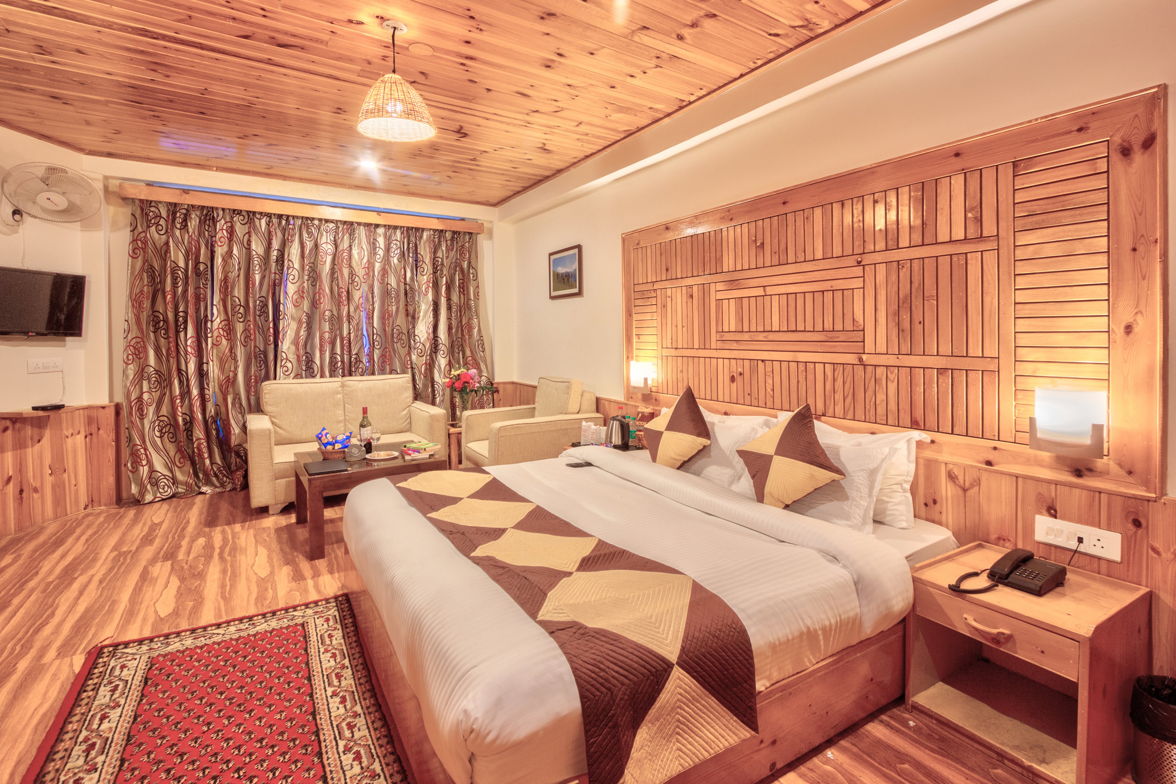 V V Aero a wooden exotic stay (Near old Manali) - Tap to explore photos