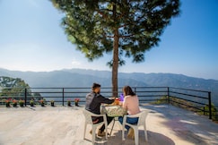 Villa Woodside Meadows by VEO - Part of StayVista, Solan