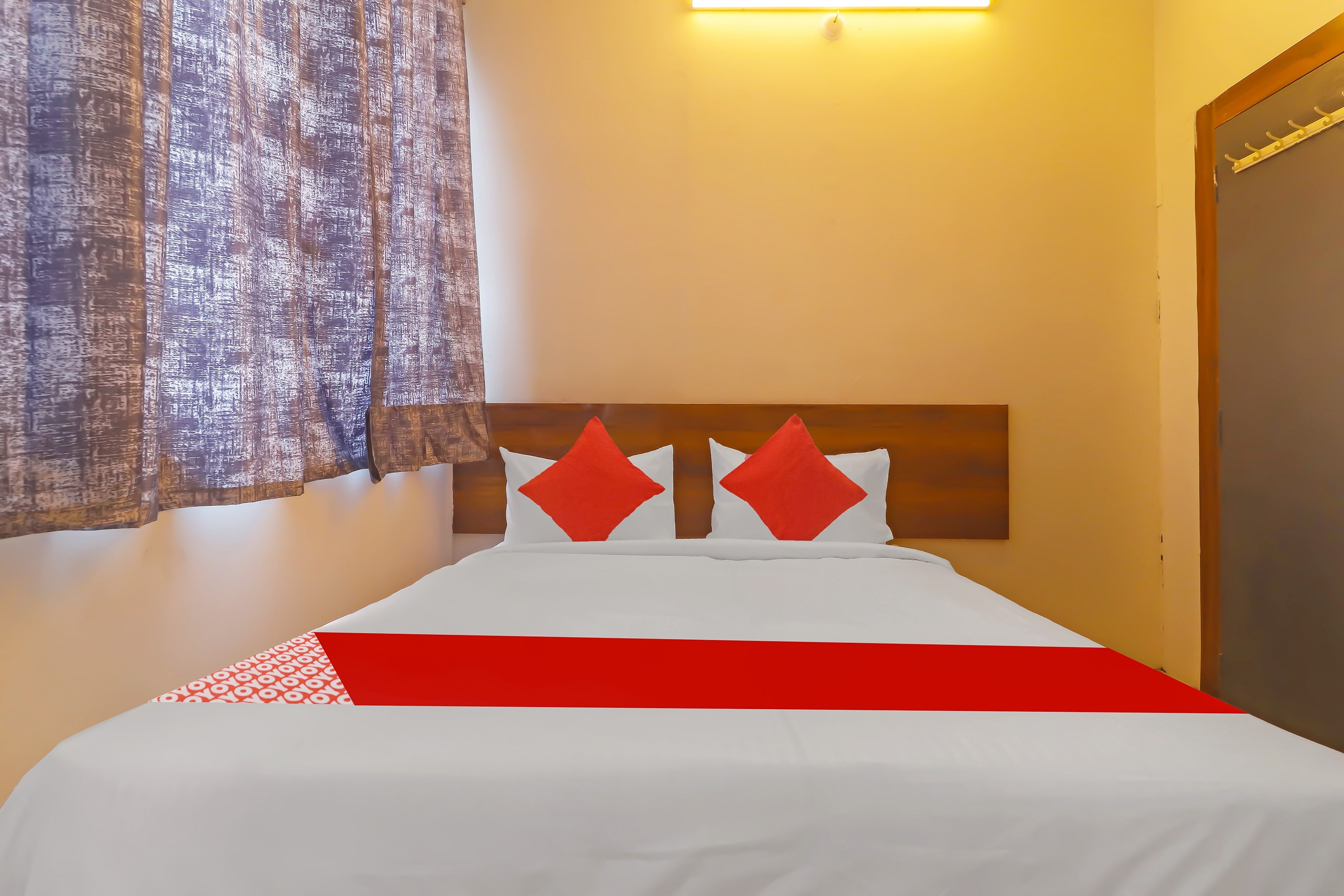 Hotel O Ragas Inn - Tap to explore photos