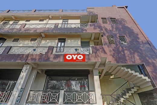 Hotel O Shamsher Palace