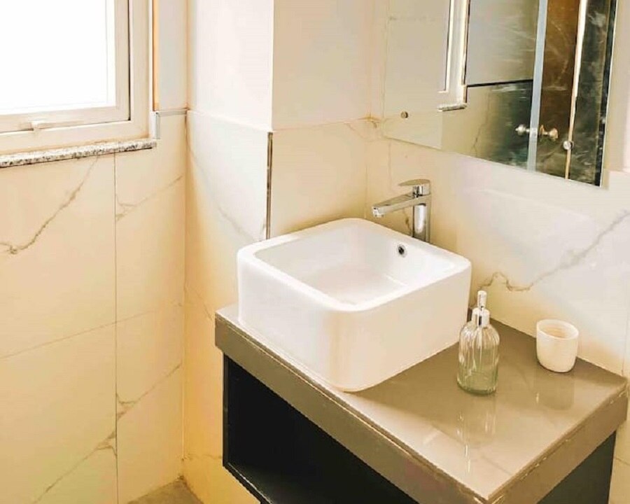Serviced Studio 2 BHK Aptt.in Nangal Near Airport Vasant Kunj 1 - Tap to explore photos