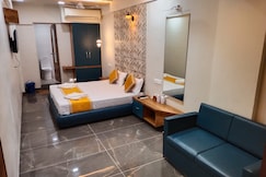 Hotel Dolphin Residency, Chanasma
